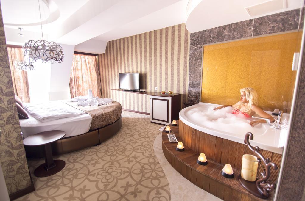 Hotel Izgrev Spa & Aquapark Struga Exterior photo